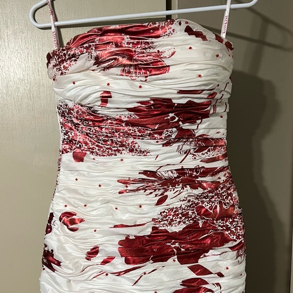 Size 4 formal dress with removable bottom - Picture 1 of 7